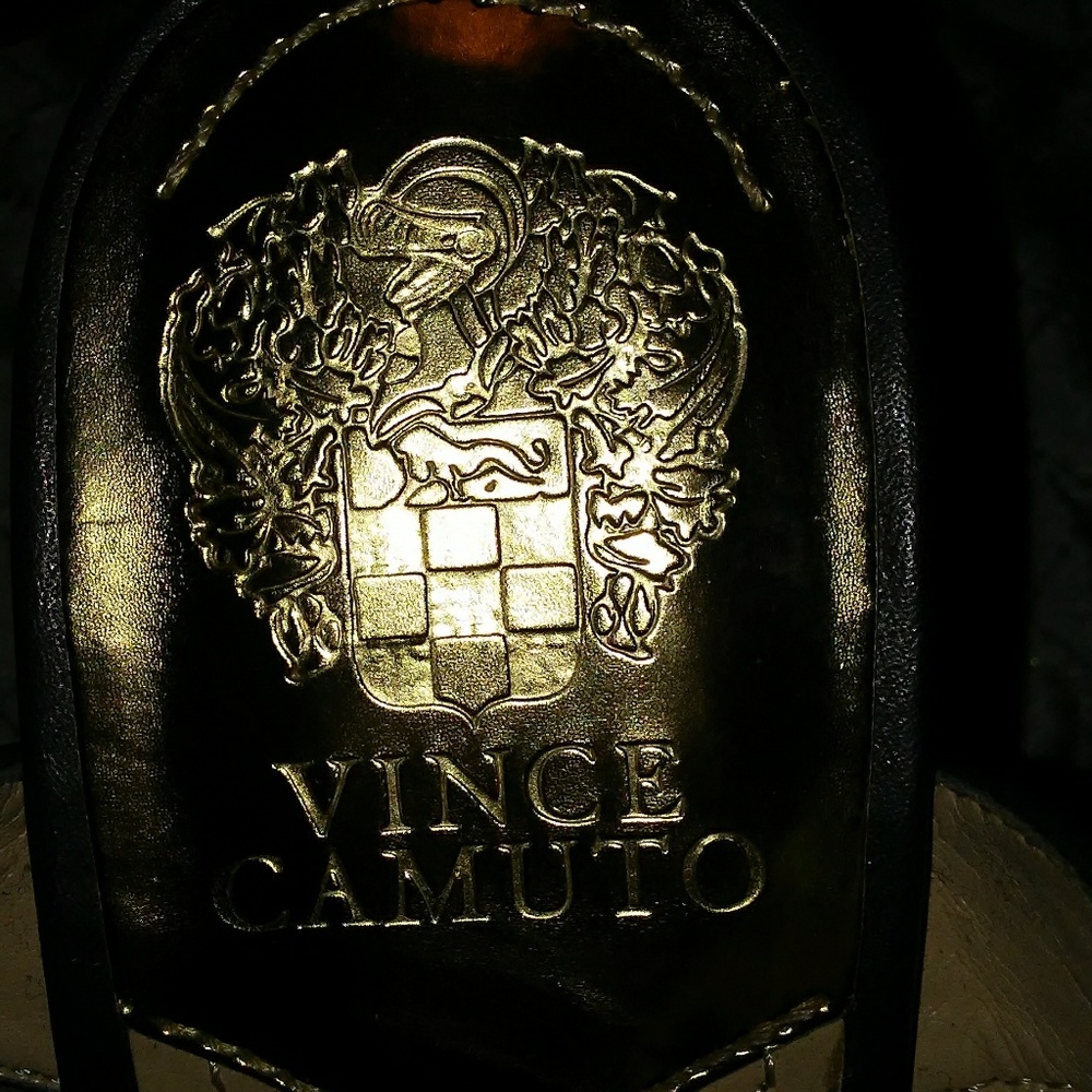 Shoes - Picture 3 of 7